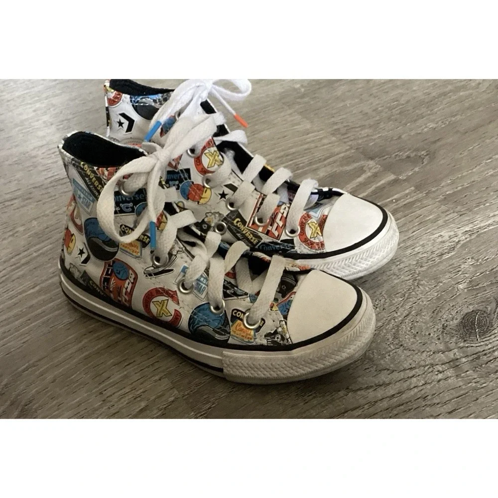 Converse Youth Size 11 All Star Jump Ball High Top Sneakers Chuck Taylor 672449C